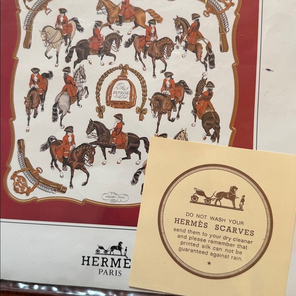 ⭐️NEW in Package Hermes Reprise Silk Scarf Equestrian⭐️ - Picture 4 of 10